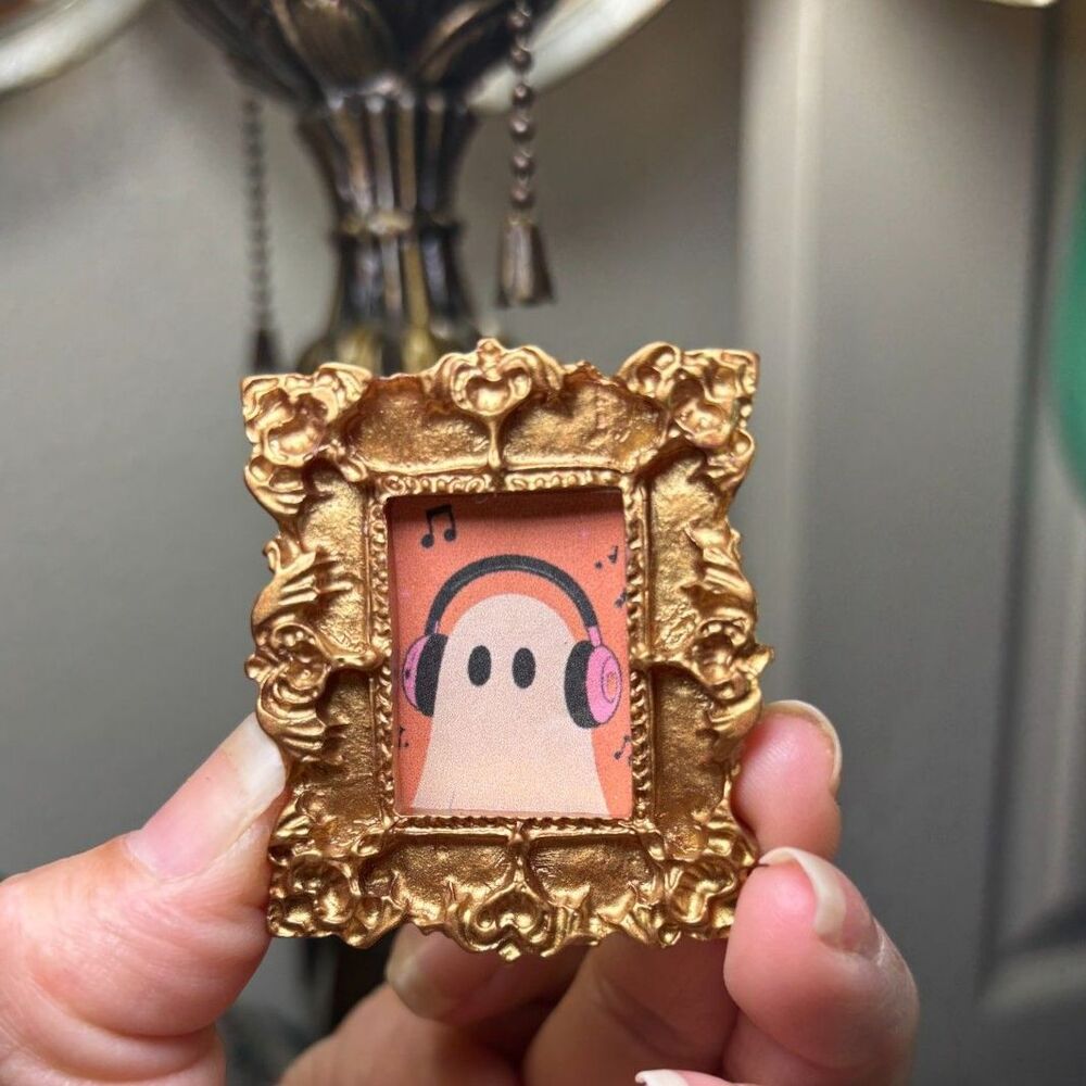 music loving ghost